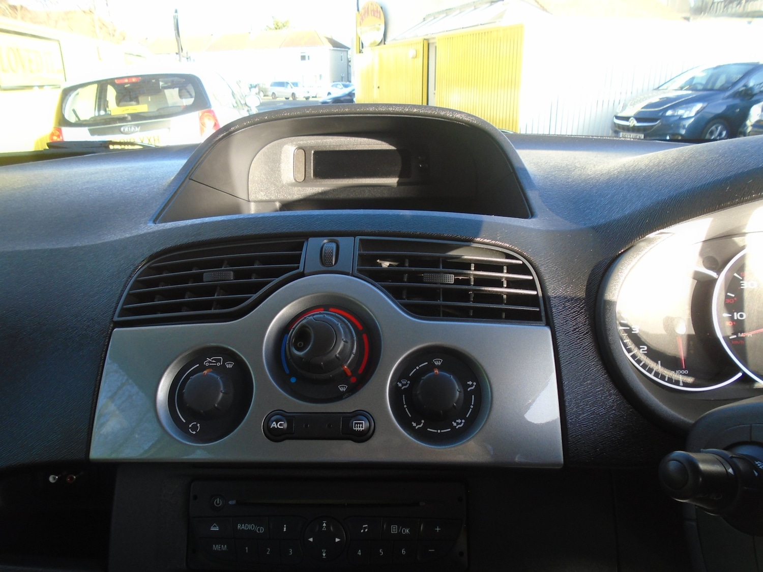 Used Renault Kangoo 2012 for sale - 76896377: Photo 8