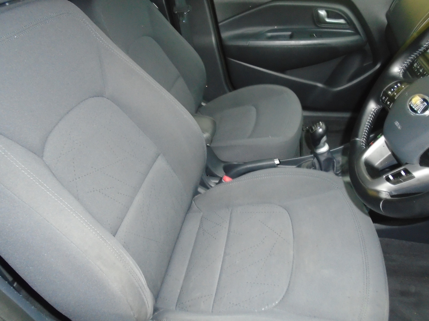 Used Kia Rio 2014 for sale - 76748517: Photo 9