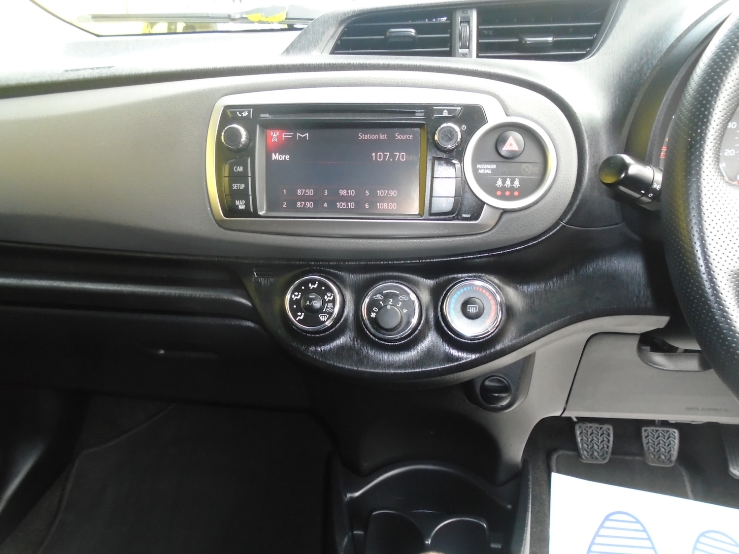 Used Toyota Yaris 2011 for sale - 76334585: Photo 7