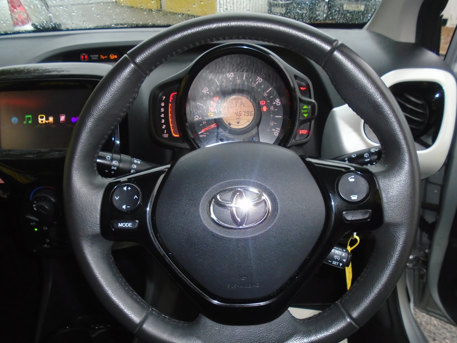 Used Toyota AYGO 2014 for sale - 76748519: Photo 8