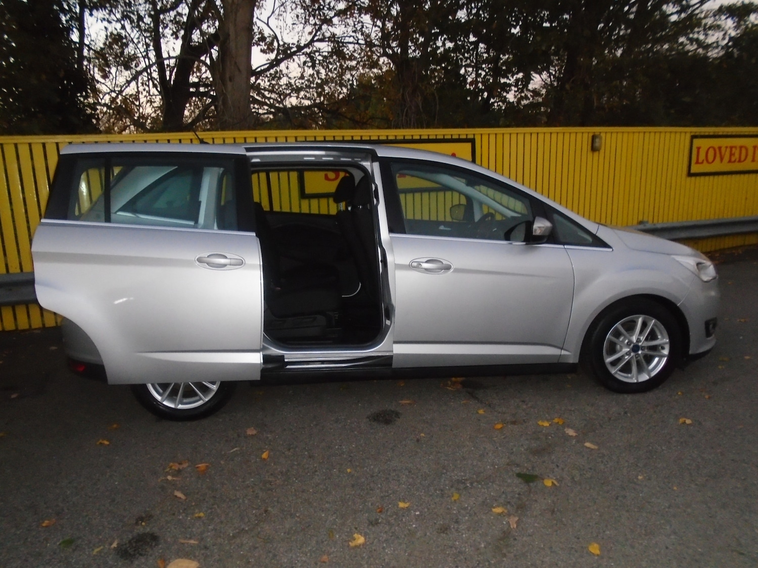 Used Ford Grand C-Max 2016 for sale - 76625716: Photo 4