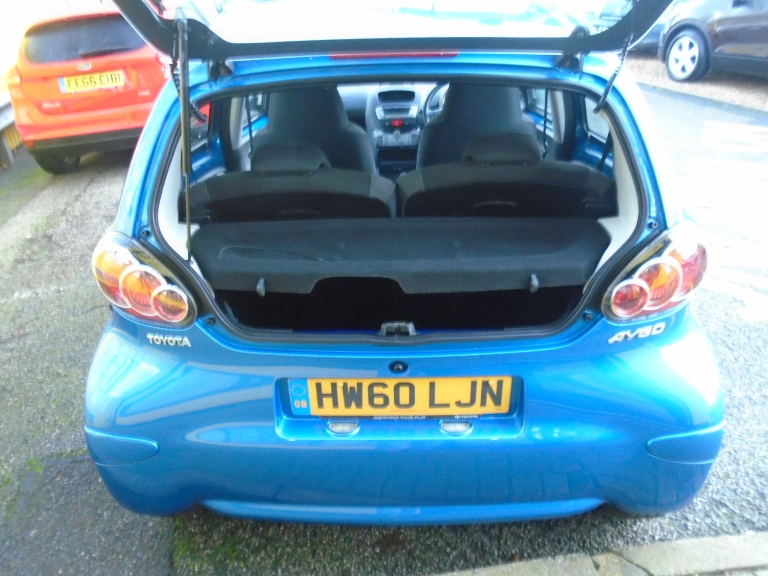 Used Toyota AYGO 2011 for sale - 77012000: Photo 11