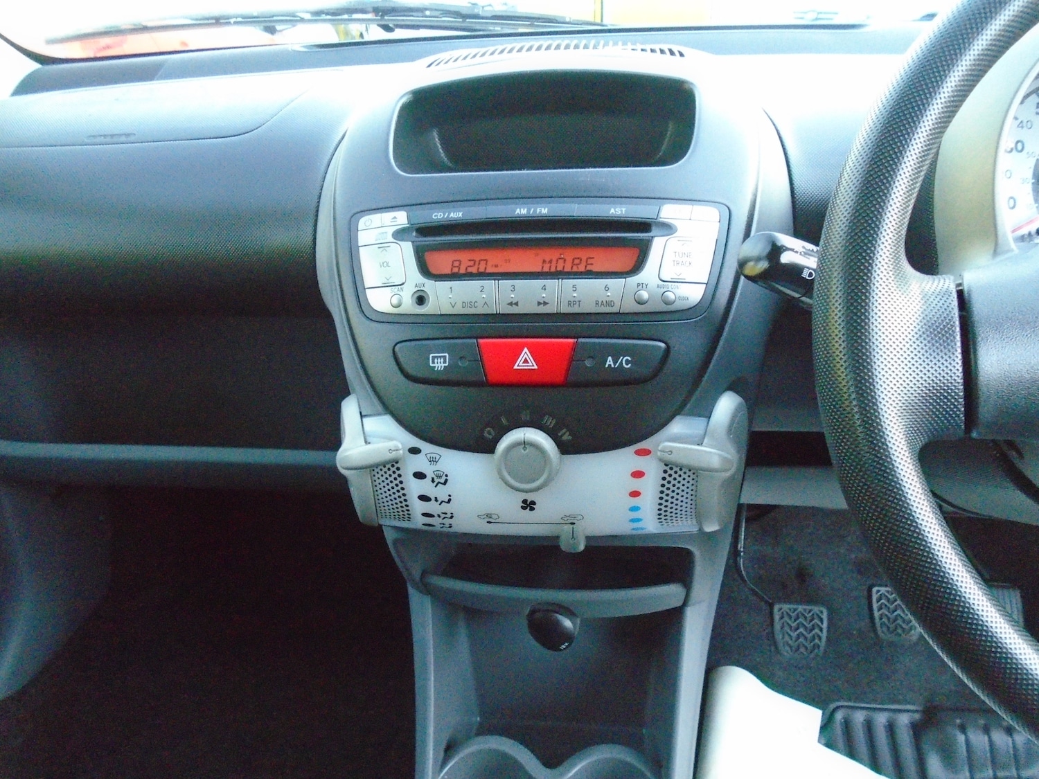 Used Toyota AYGO 2011 for sale - 77012000: Photo 7