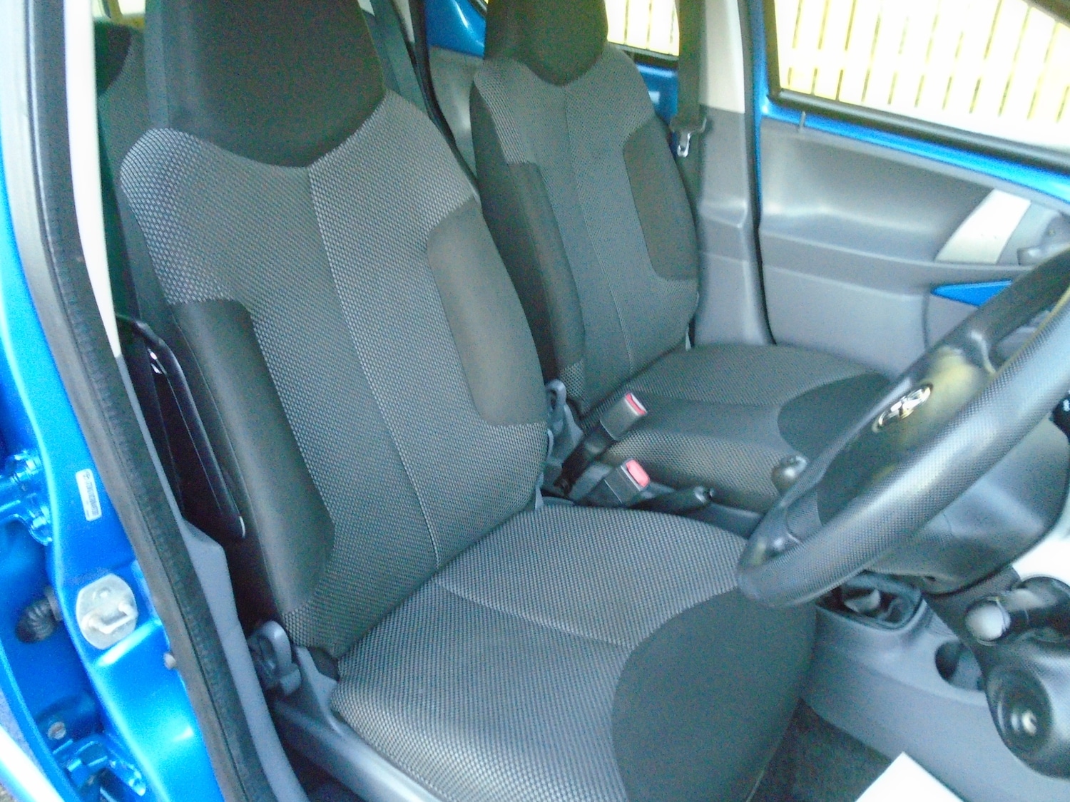 Used Toyota AYGO 2011 for sale - 77012000: Photo 9