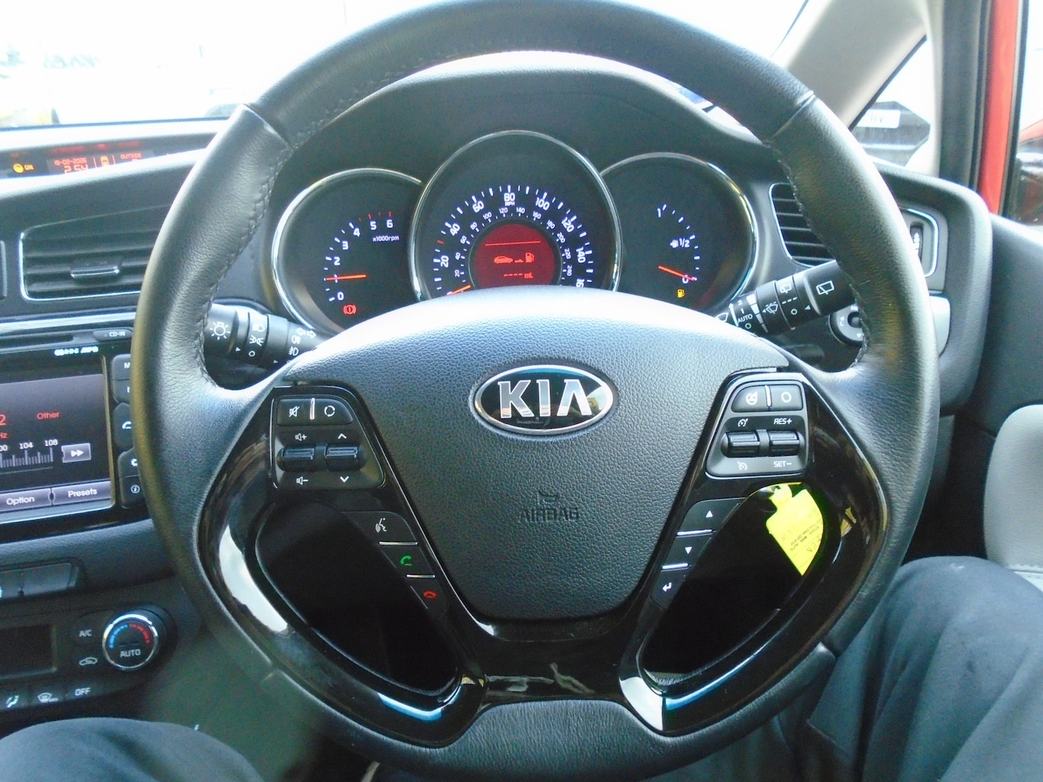 Used Kia Ceed 2015 for sale - 77608077: Photo 9
