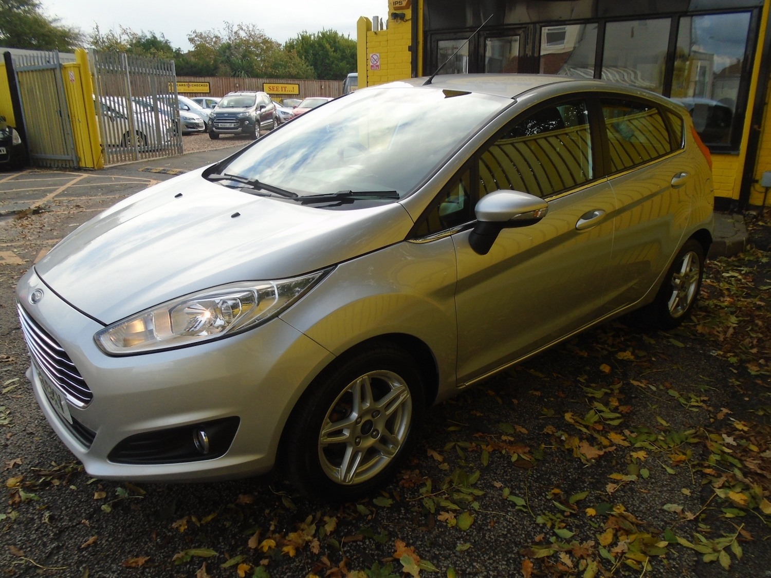 Used Ford Fiesta 2013 for sale - 76357794: Photo 2