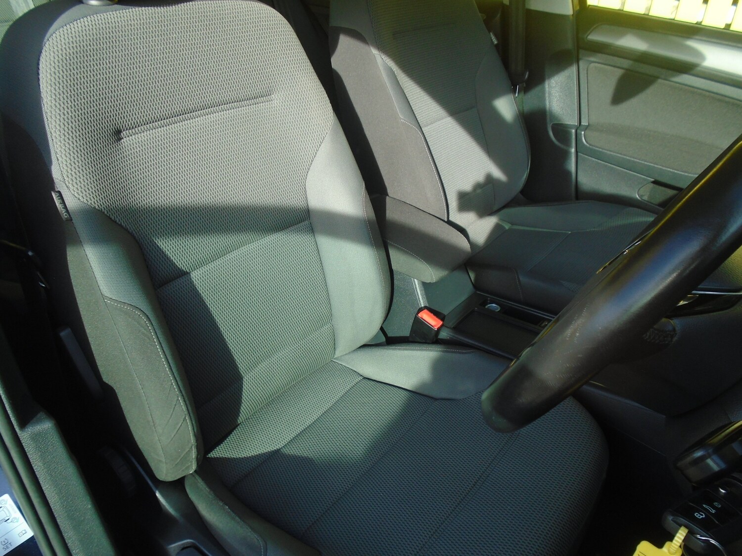 Used Volkswagen Golf 2014 for sale - 76064983: Photo 9