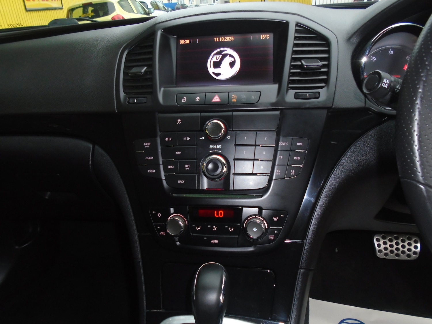 Used Vauxhall Insignia 2012 for sale - 76281112: Photo 8