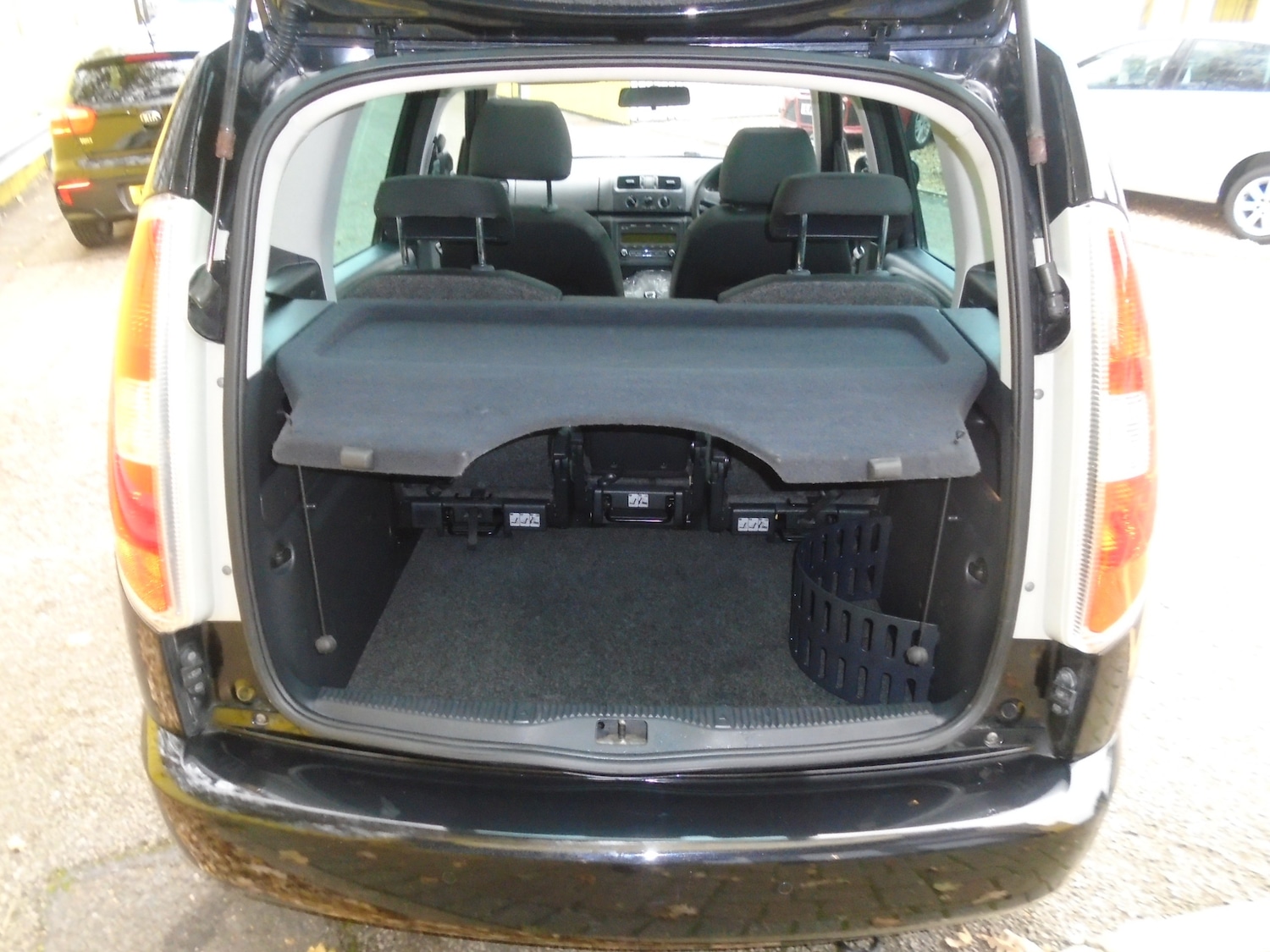 Used Skoda Roomster 2013 for sale - 76650375: Photo 11