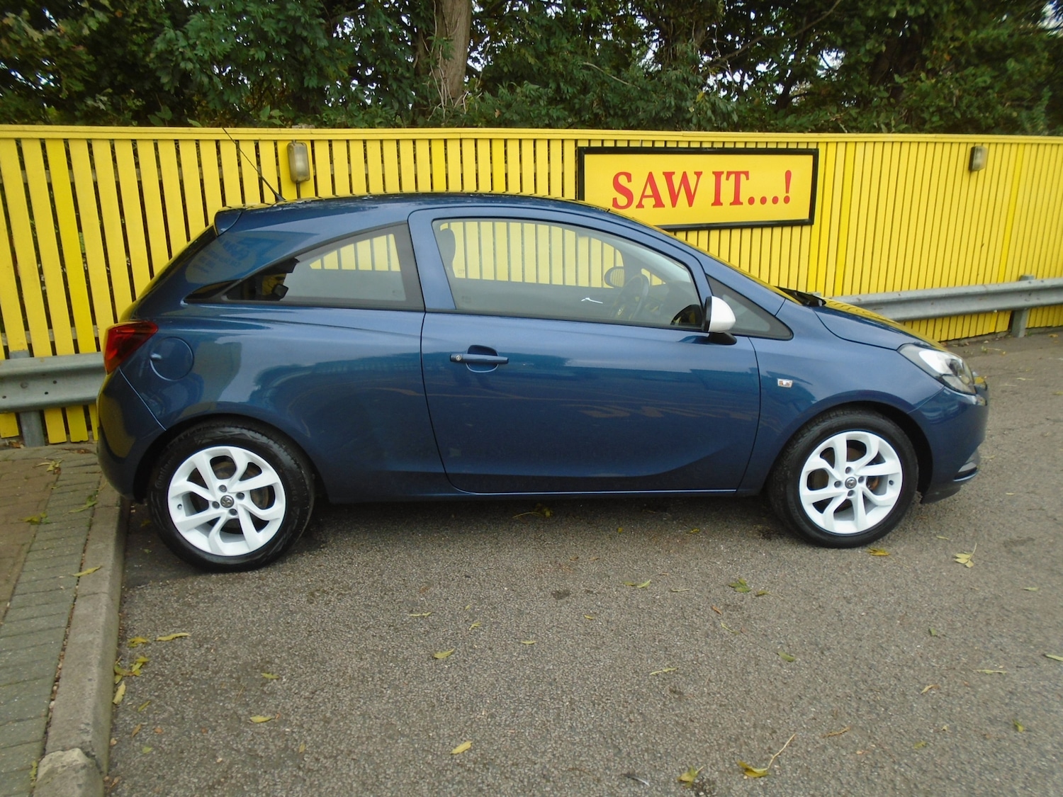 Used Vauxhall Corsa 2015 for sale - 76273784: Photo 4