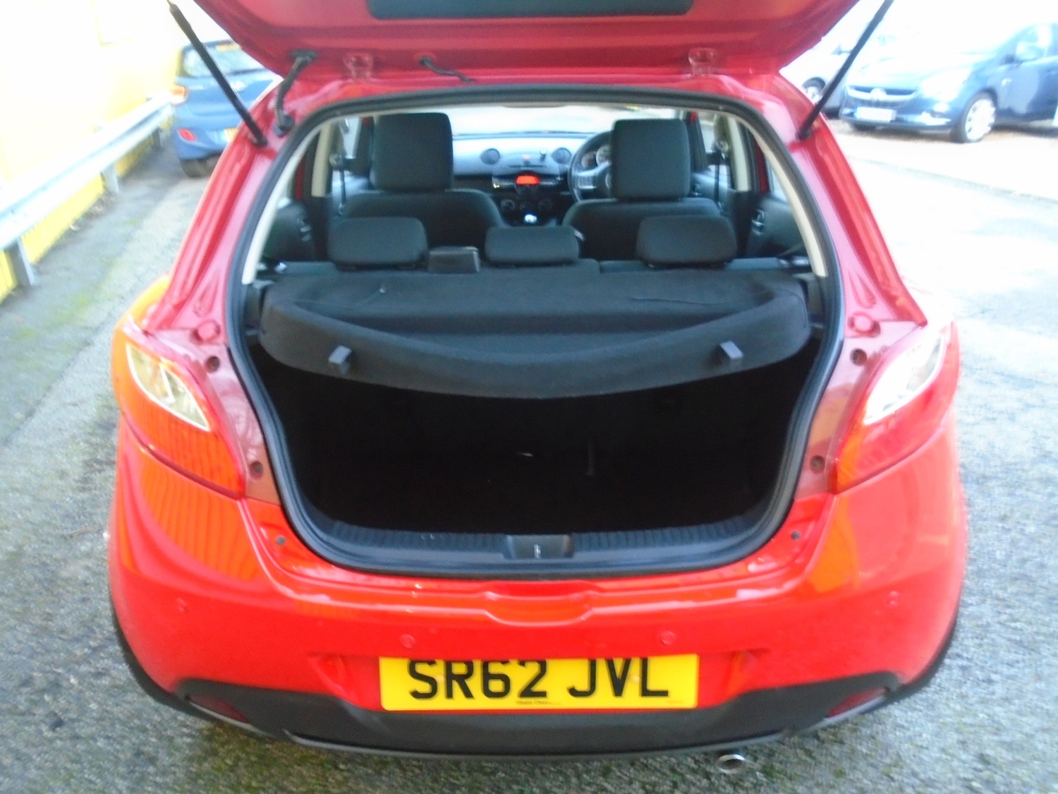 Used Mazda Mazda2 2012 for sale - 77262860: Photo 10