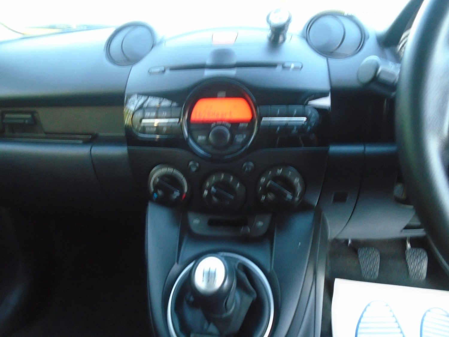 Used Mazda Mazda2 2012 for sale - 77262860: Photo 7