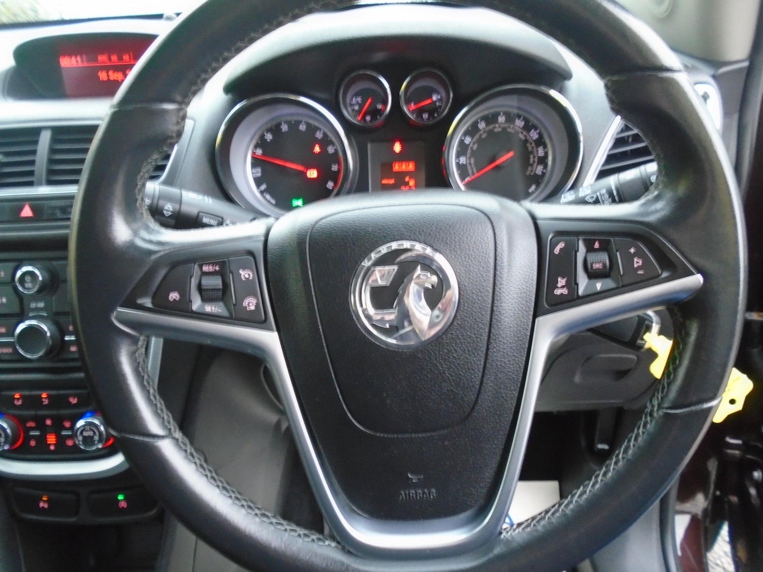 Used Vauxhall Mokka 2015 for sale - 77392280: Photo 8