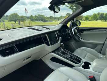 Used Porsche Macan 2018 for sale - 74742447: Photo