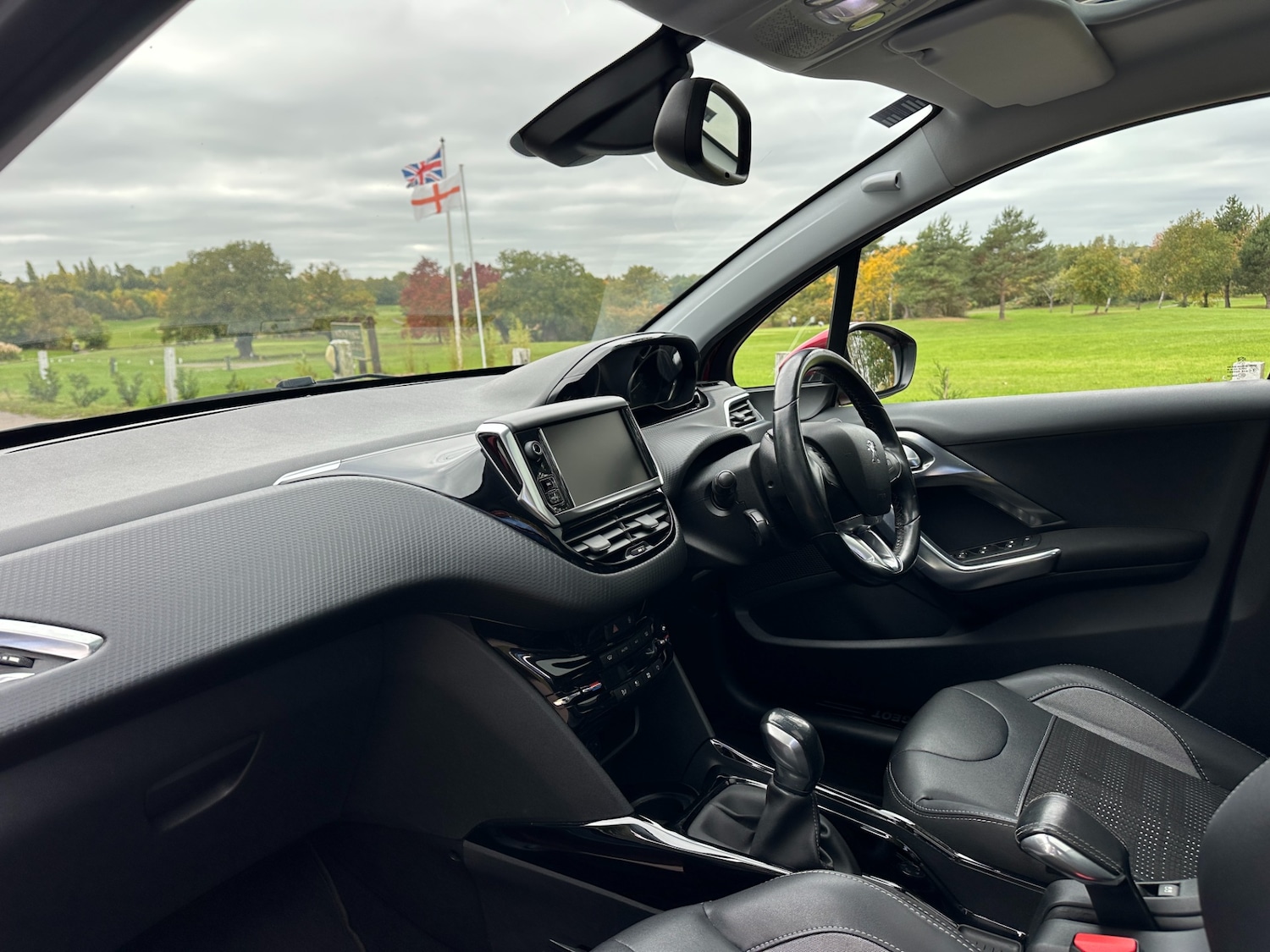 Used Peugeot 2008 2017 for sale - 76198570: Photo 12