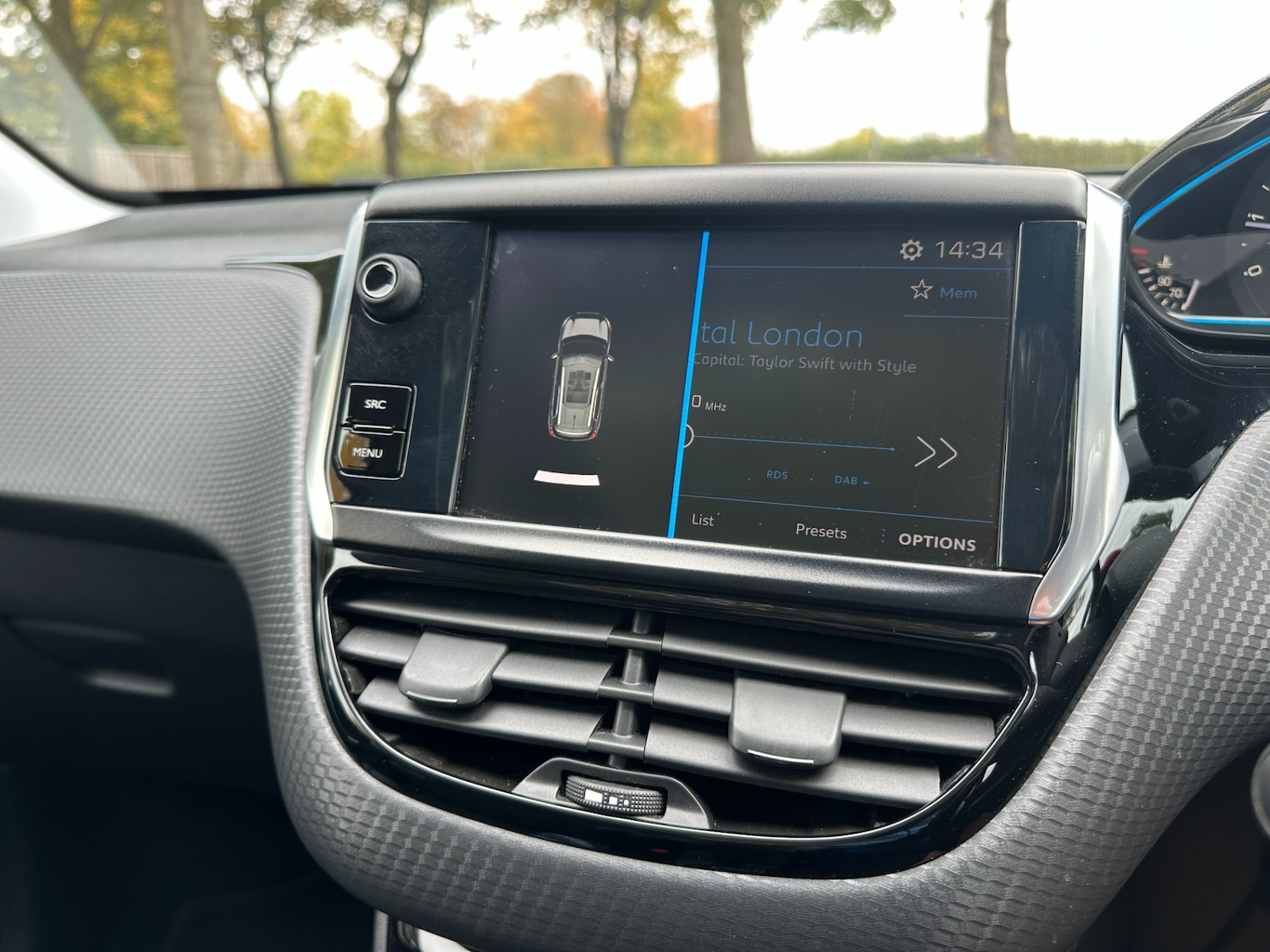 Used Peugeot 2008 2017 for sale - 76198570: Photo 13