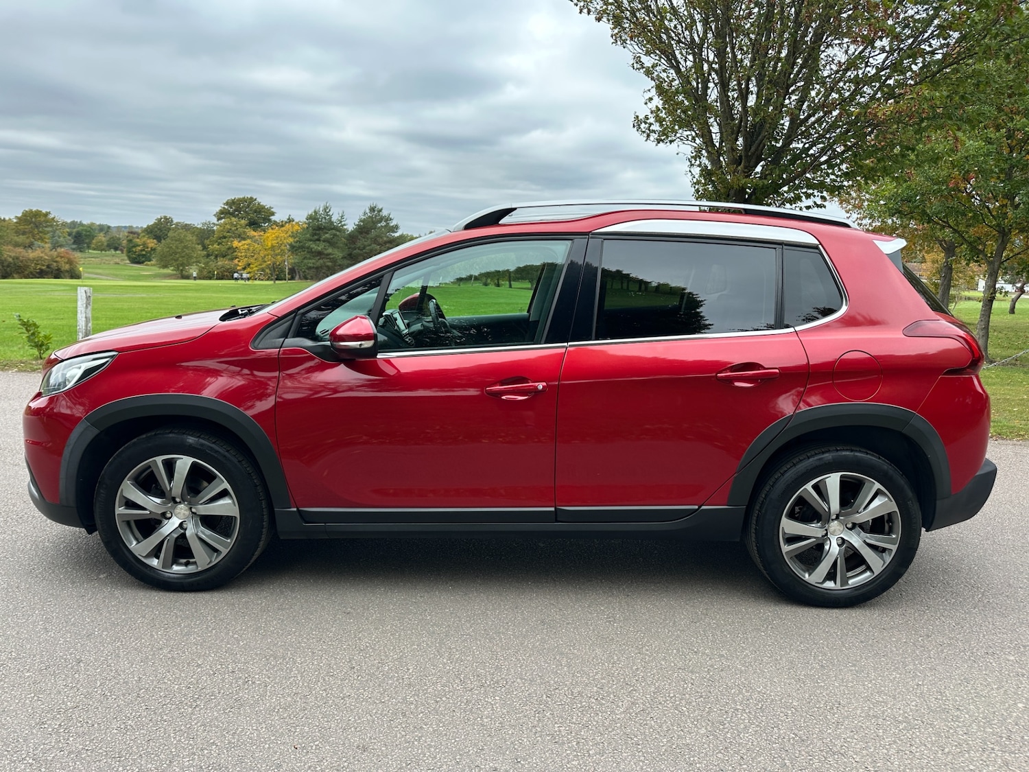 Used Peugeot 2008 2017 for sale - 76198570: Photo 4