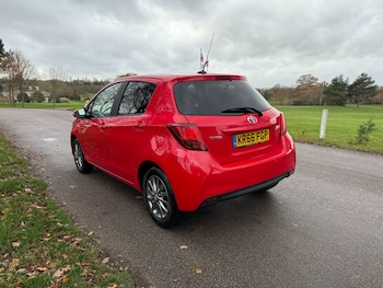 Used Toyota Yaris 2016 for sale - 76848762: Photo