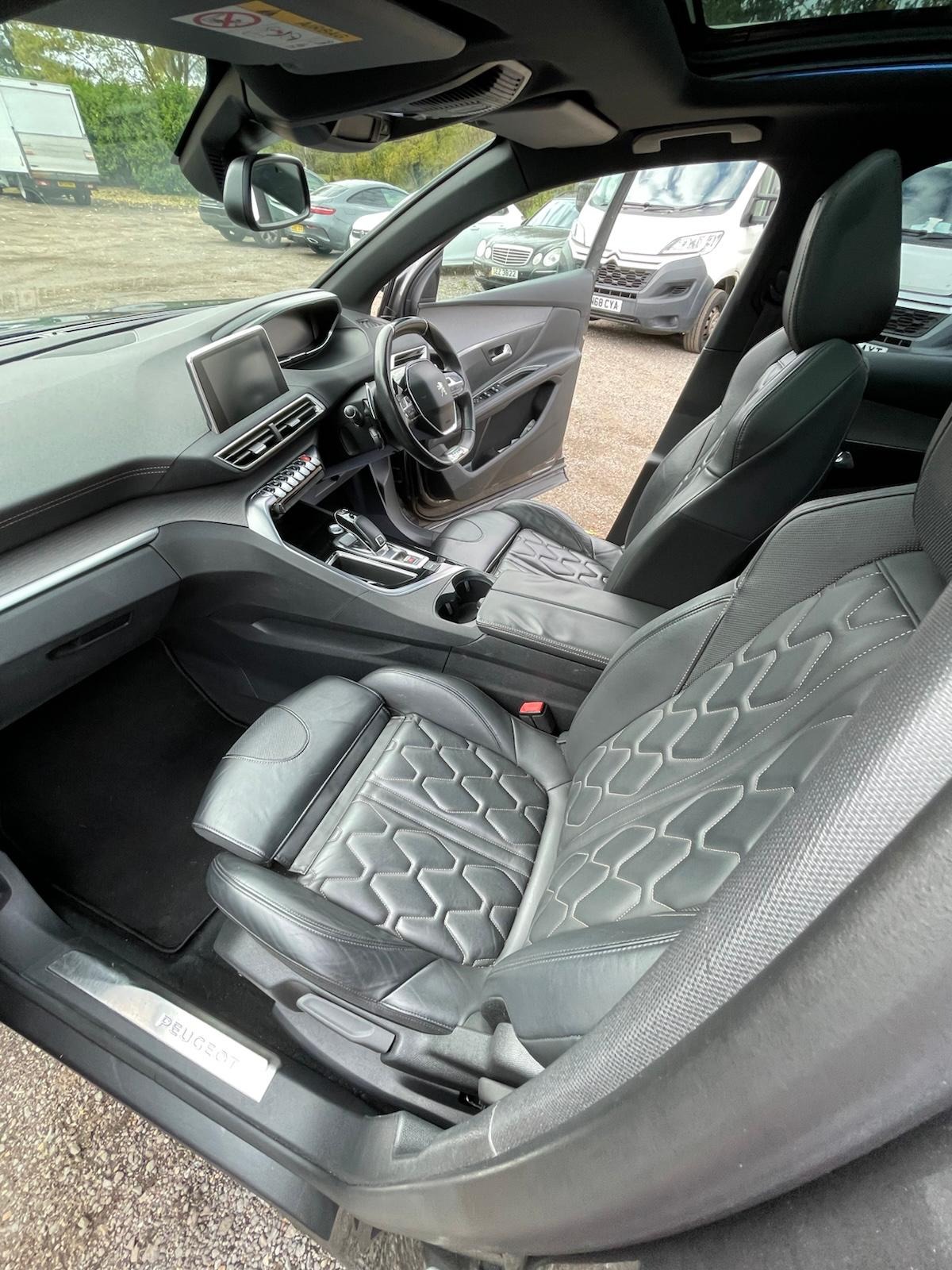 Used Peugeot 3008 2018 for sale - 76508552: Photo 16