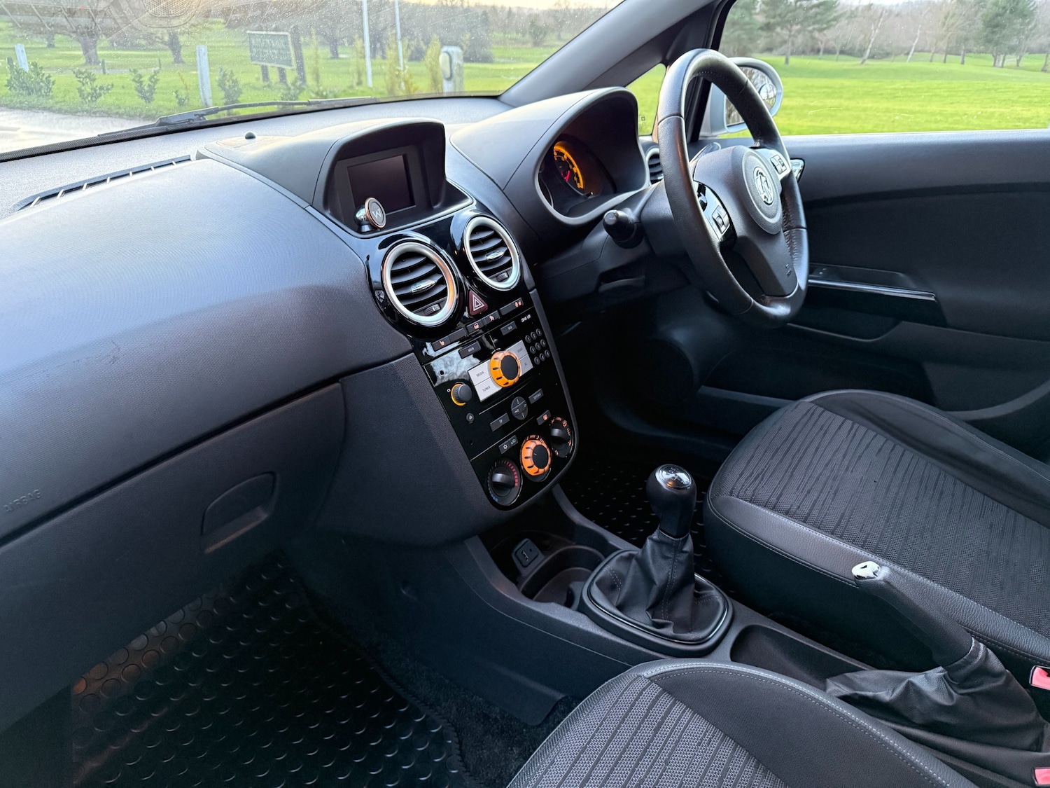 Used Vauxhall Corsa 2014 for sale - 77234644: Photo 9