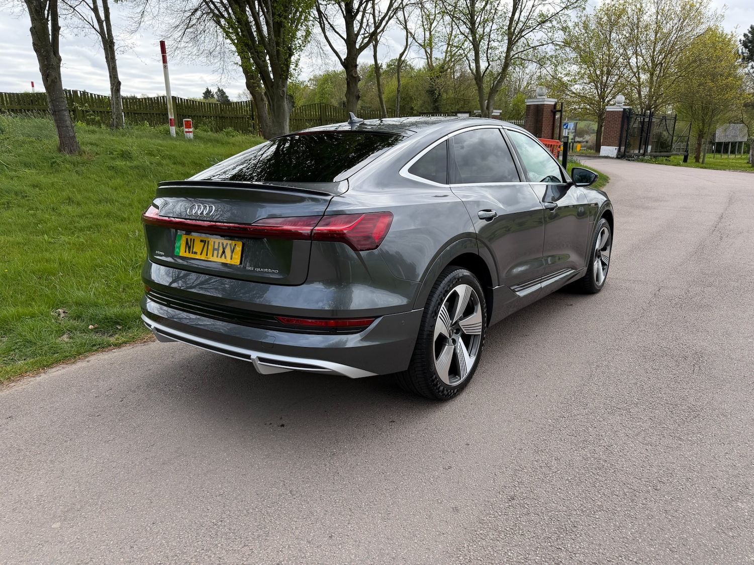 Used Audi e-tron 2021 for sale - 77675631: Photo 3