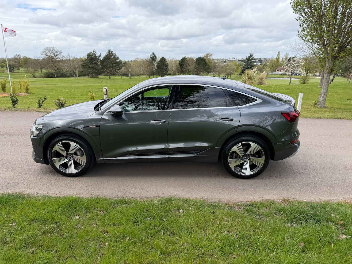 Used Audi e-tron 2021 for sale - 77675631: Photo 7