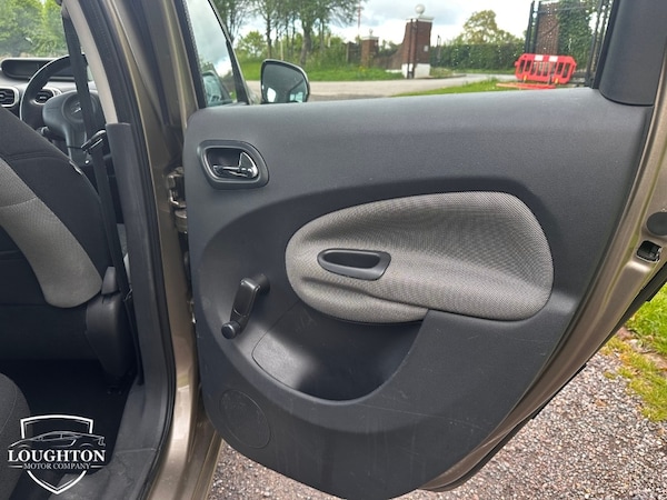 Used Citroen C3 Picasso 2012 for sale - 75689107: Photo 26