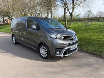 Toyota ProAce feature image