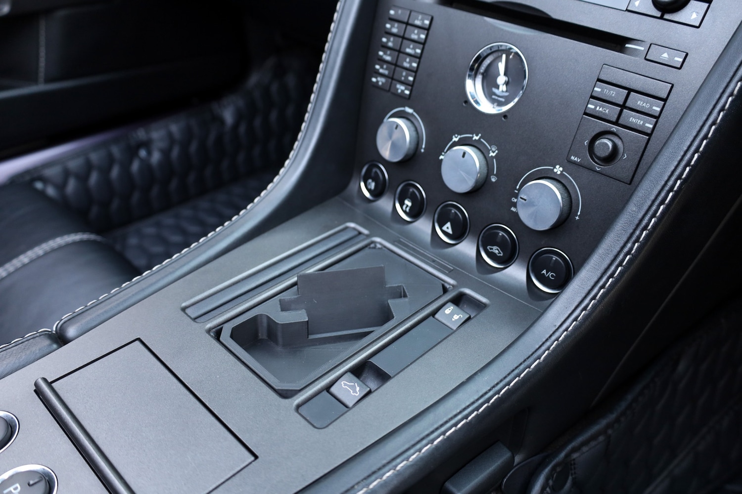 Used Aston Martin Vantage 2007 for sale - 76599981: Photo 18