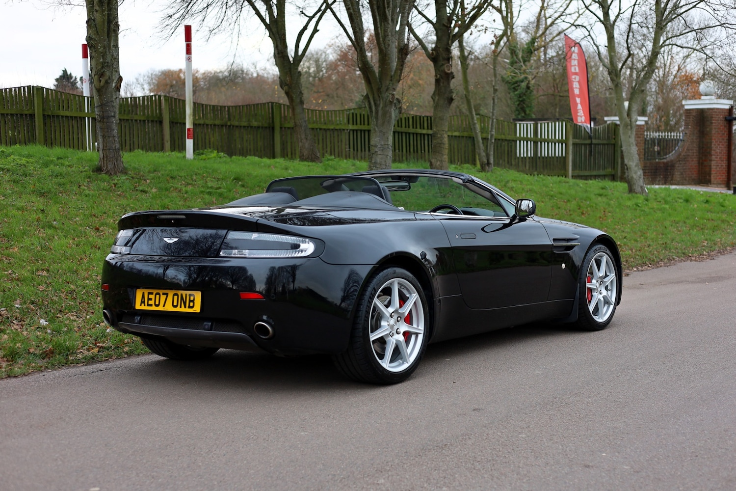 Used Aston Martin Vantage 2007 for sale - 76599981: Photo 3