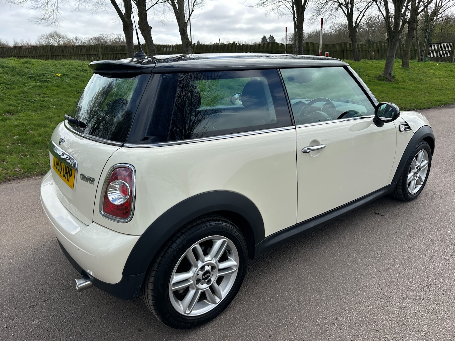 Used MINI Hatch 2010 for sale - 77916890: Photo 3