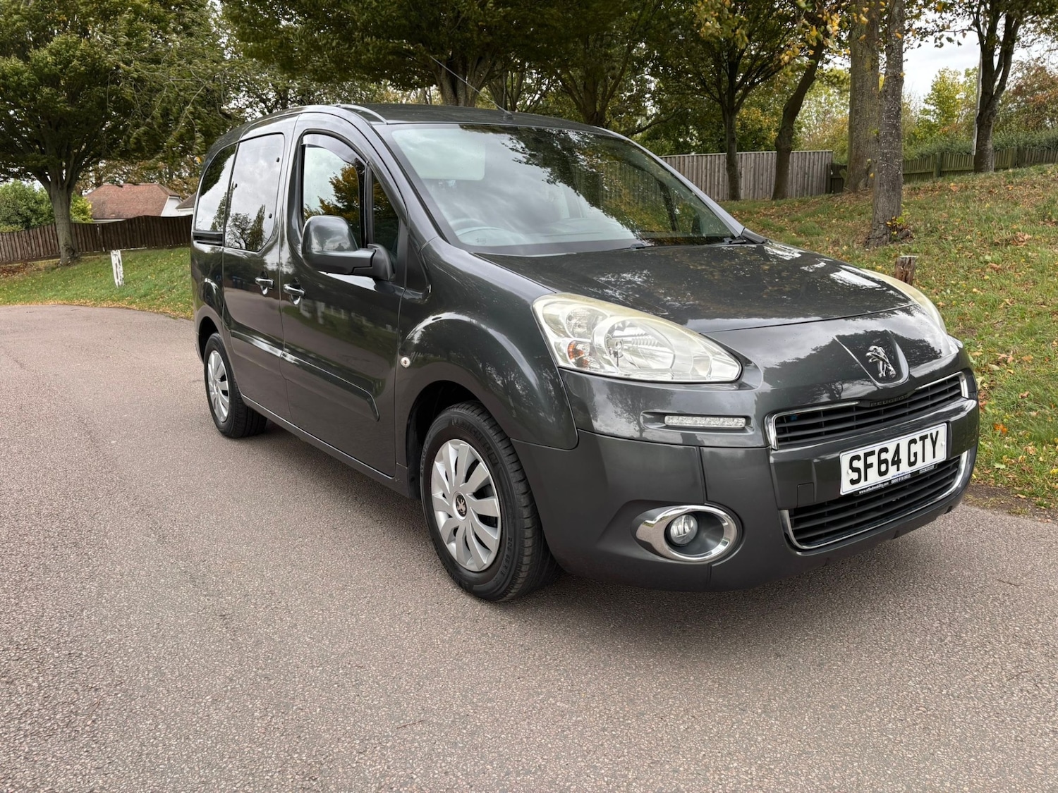 Used Peugeot Partner Tepee 2015 for sale - 76192545: Photo 1