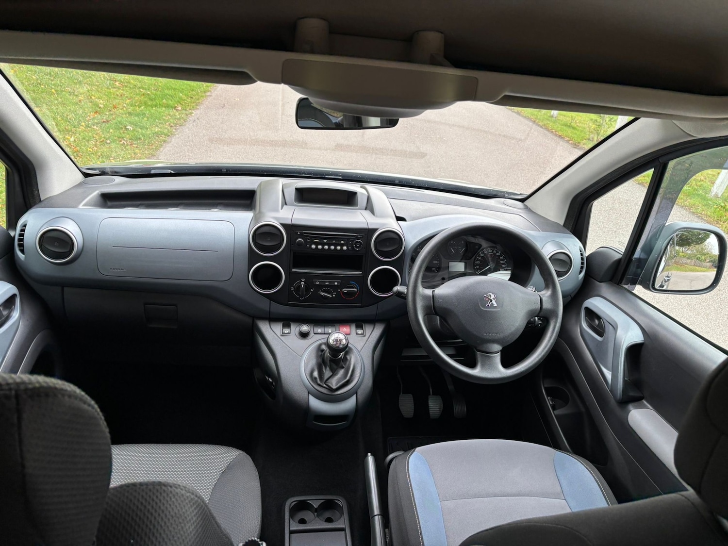 Used Peugeot Partner Tepee 2015 for sale - 76192545: Photo 12