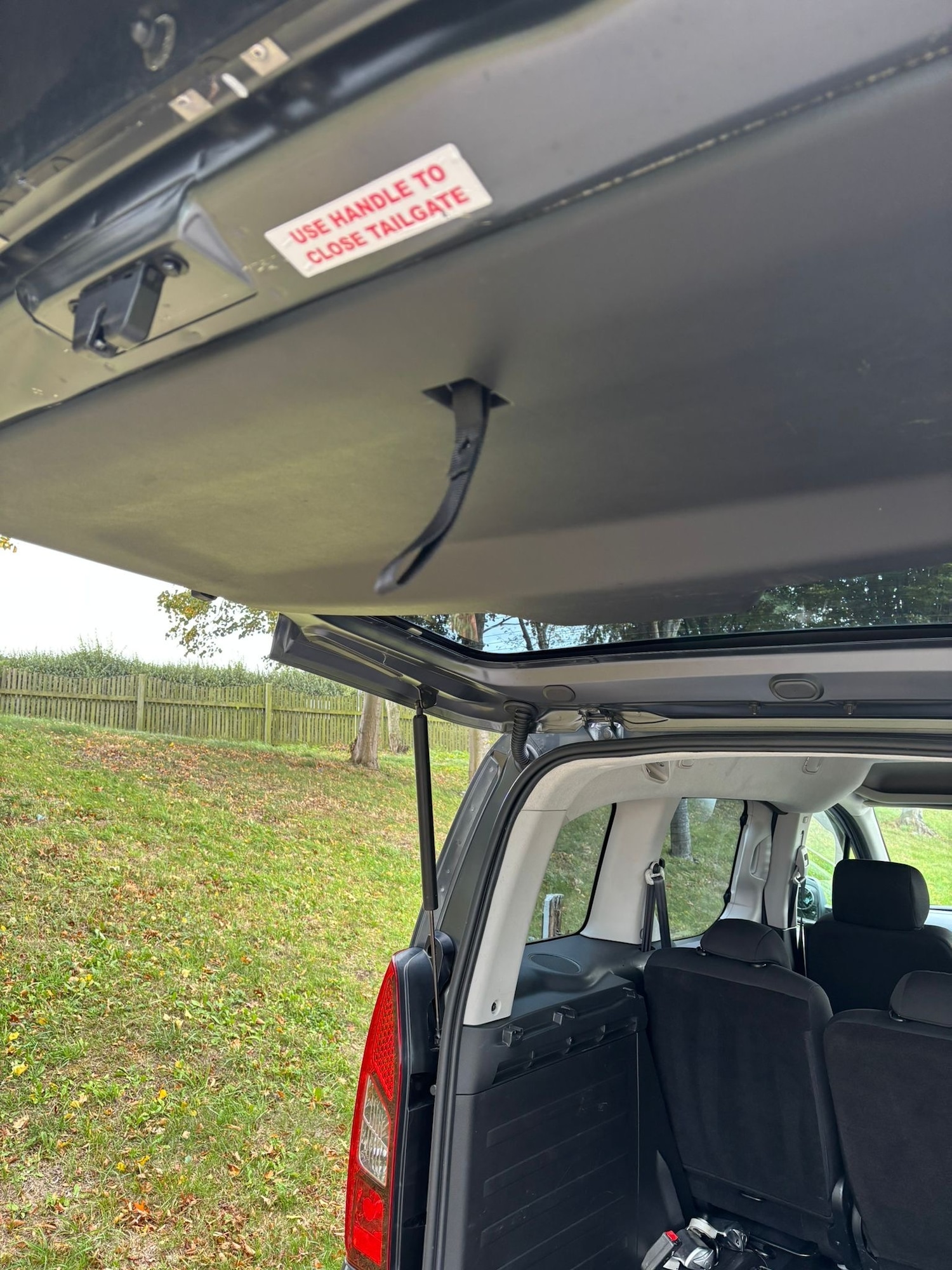 Used Peugeot Partner Tepee 2015 for sale - 76192545: Photo 17