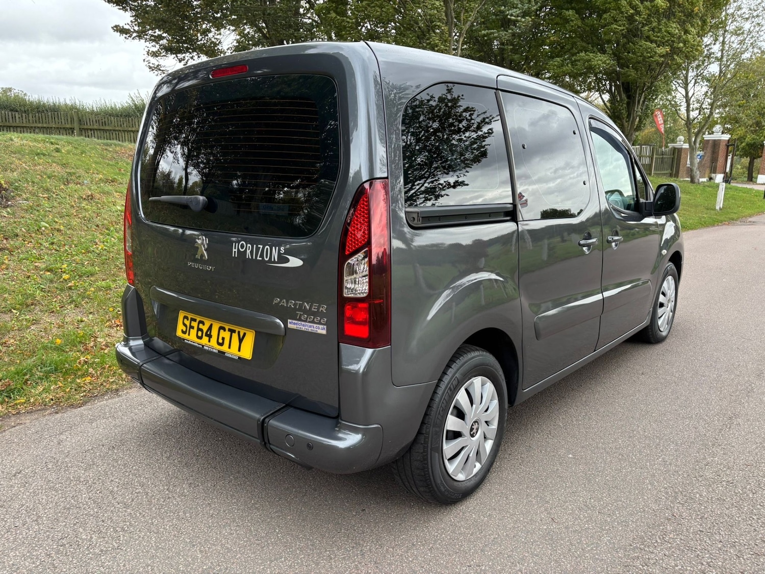 Used Peugeot Partner Tepee 2015 for sale - 76192545: Photo 2