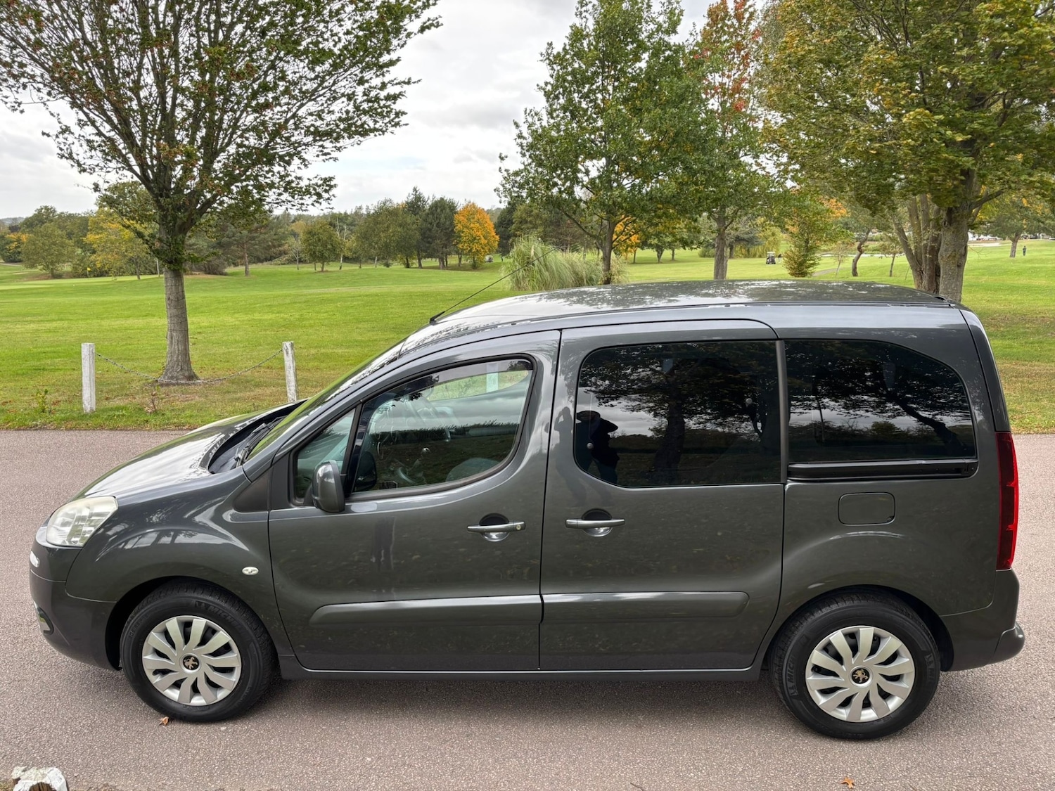 Used Peugeot Partner Tepee 2015 for sale - 76192545: Photo 6