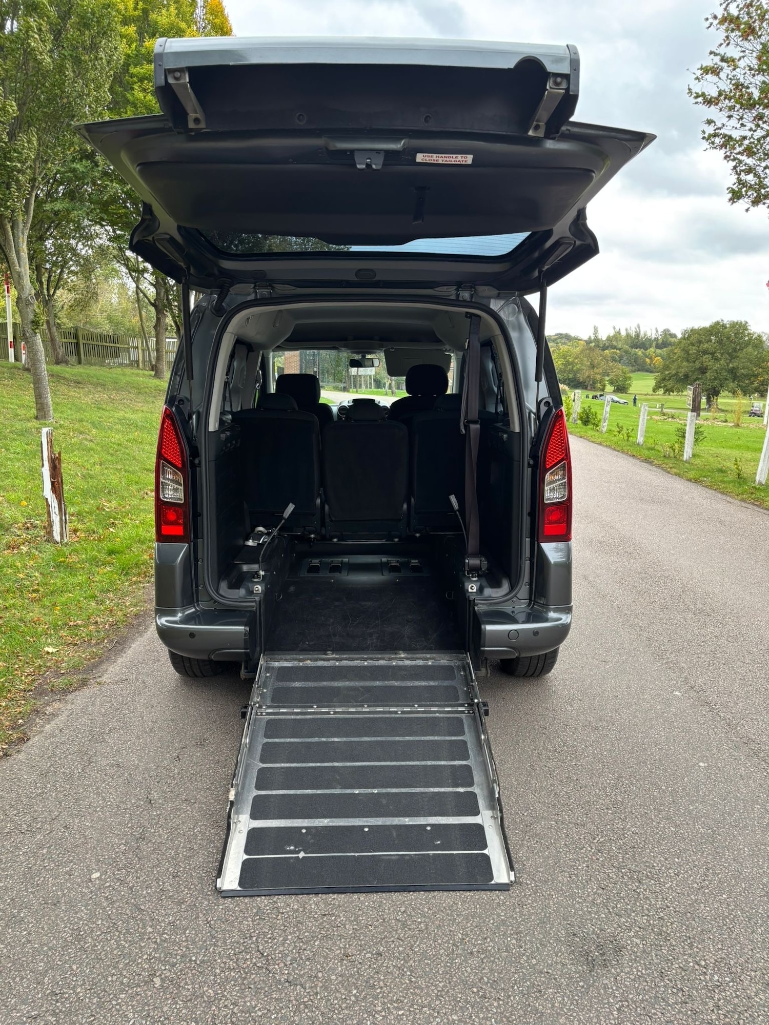 Used Peugeot Partner Tepee 2015 for sale - 76192545: Photo 8