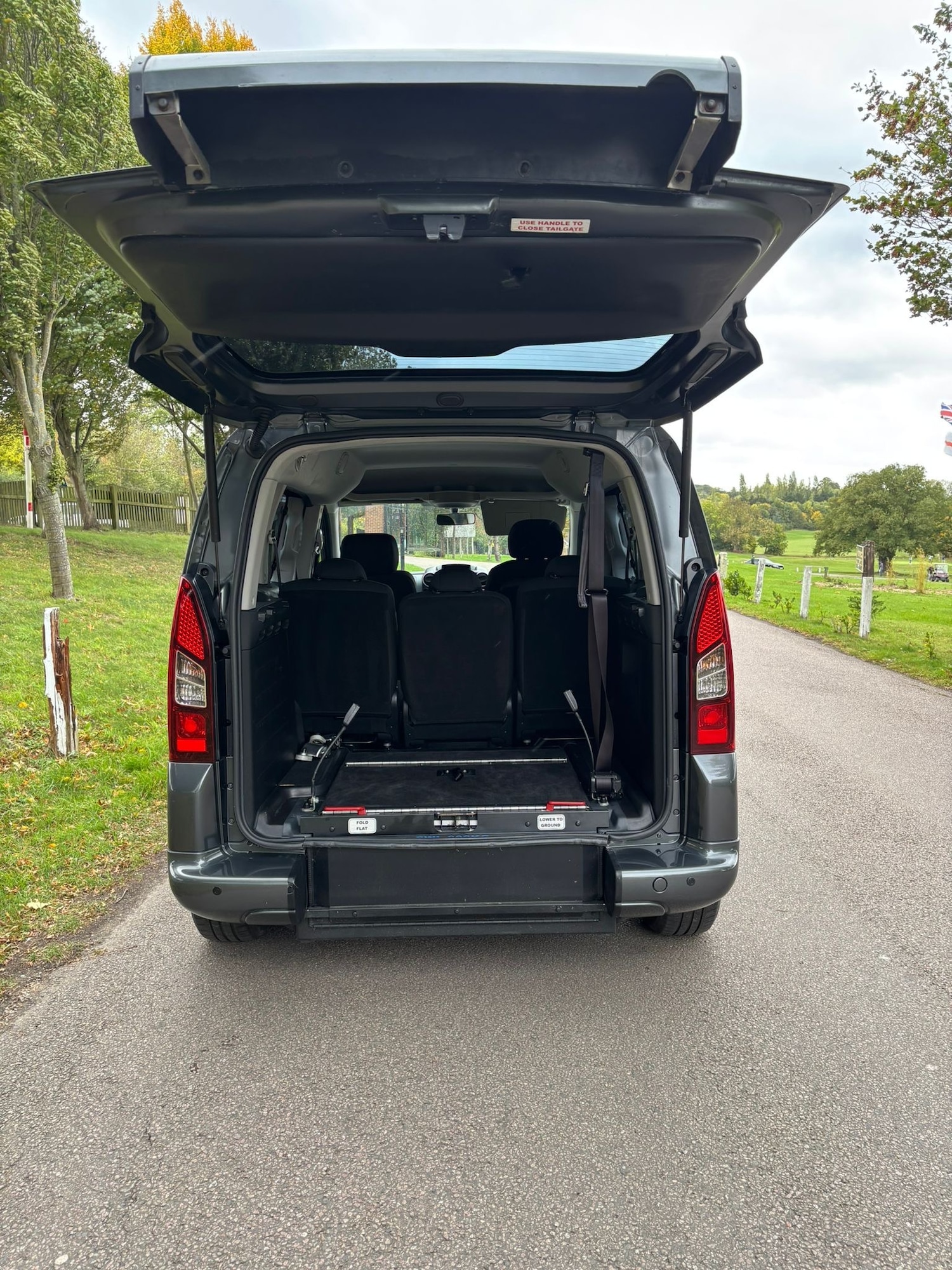 Used Peugeot Partner Tepee 2015 for sale - 76192545: Photo 9