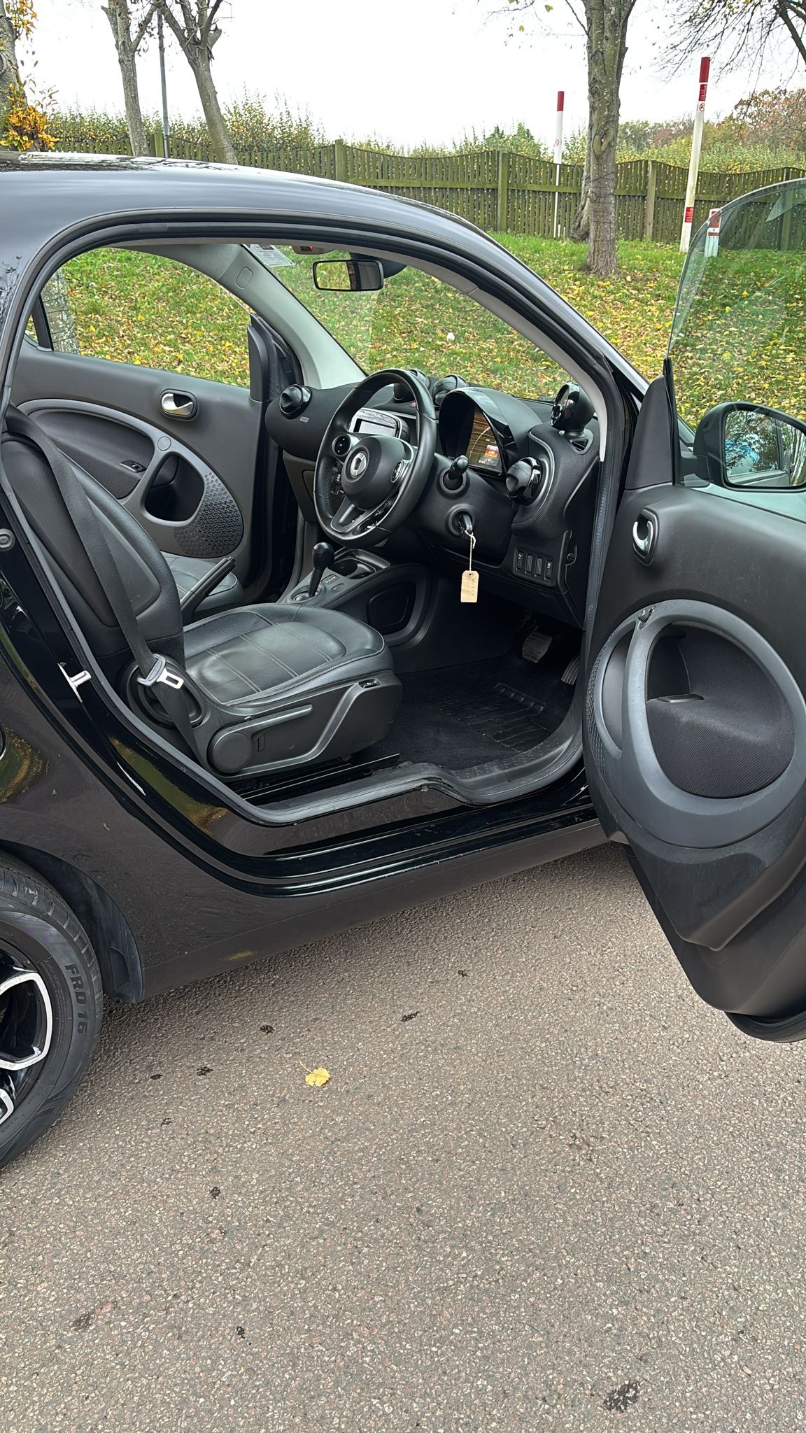 Used smart fortwo 2017 for sale - 76510499: Photo 10