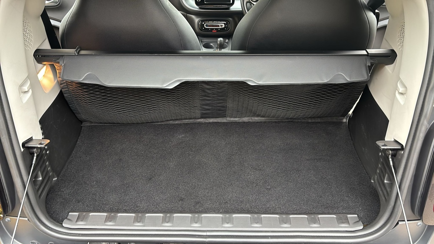 Used smart fortwo 2017 for sale - 76510499: Photo 12