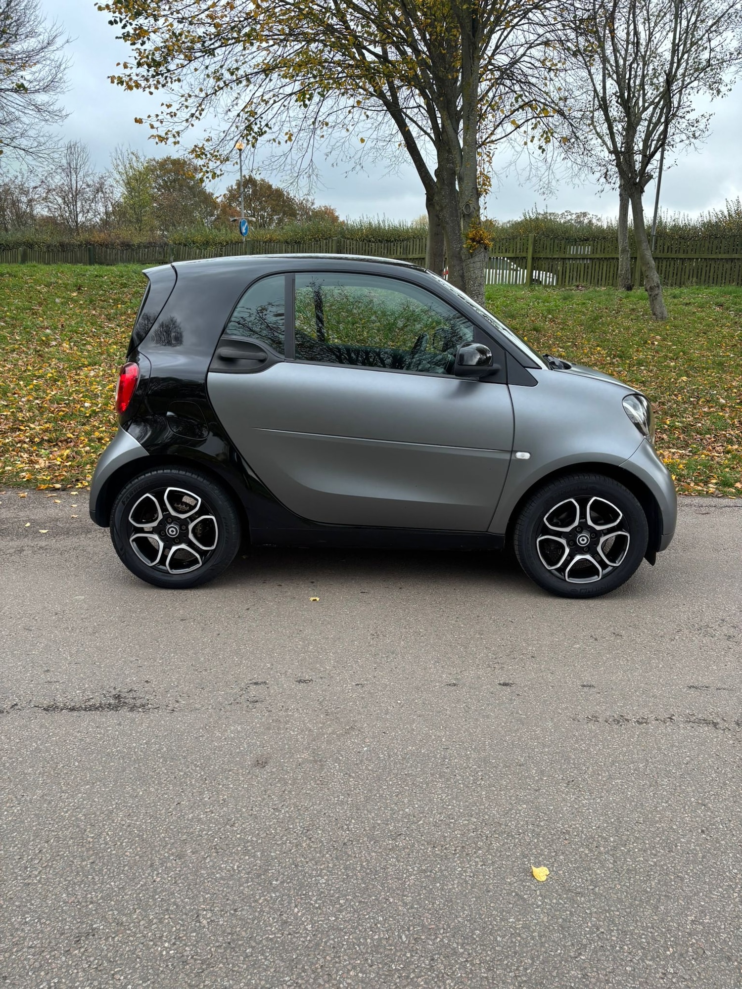 Used smart fortwo 2017 for sale - 76510499: Photo 2