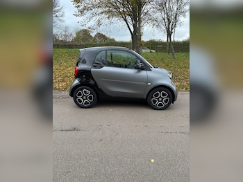 Used smart fortwo 2017 for sale - 76510499: Photo