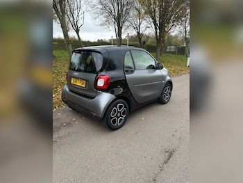 Used smart fortwo 2017 for sale - 76510499: Photo