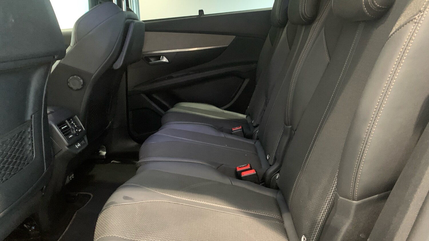 Vehicle 33