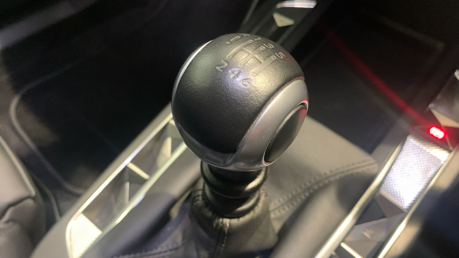 Used DS Automobiles DS 3 Crossback 2020 for sale - 75901296: Photo 20