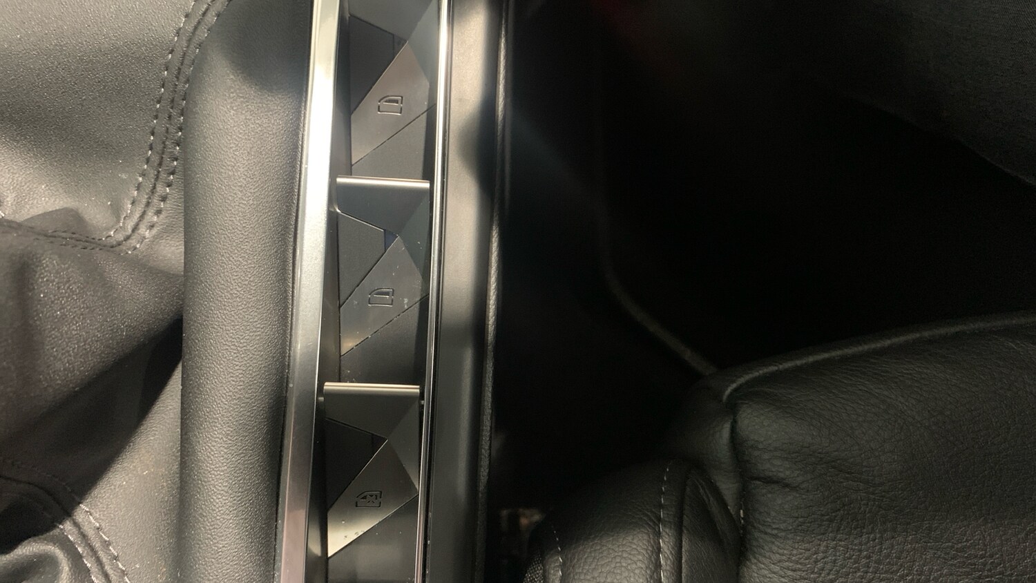 Used DS Automobiles DS 3 Crossback 2020 for sale - 75901296: Photo 22