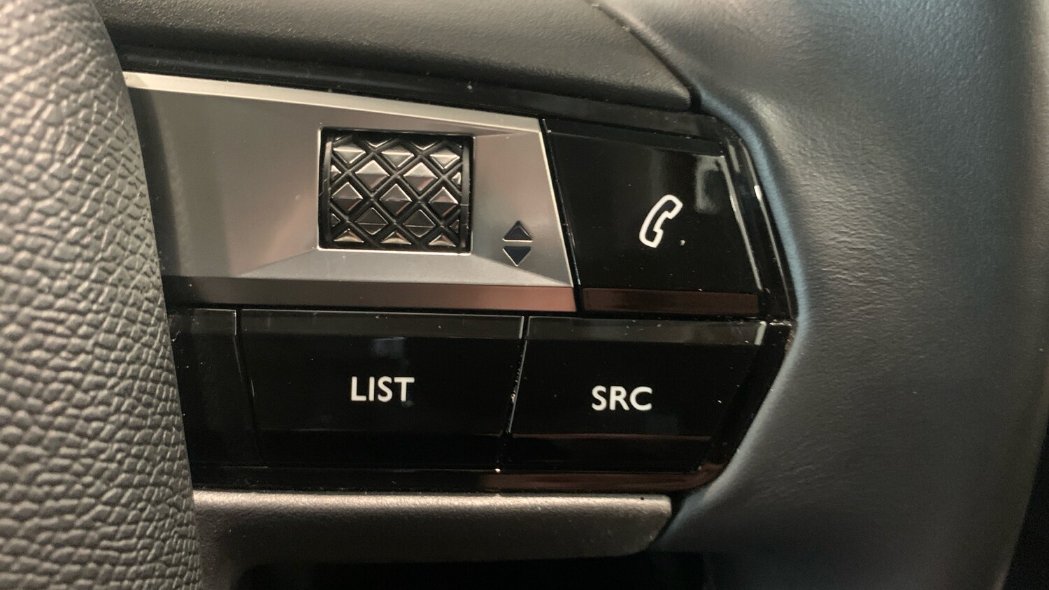 Used DS Automobiles DS 3 Crossback 2020 for sale - 75901296: Photo 24