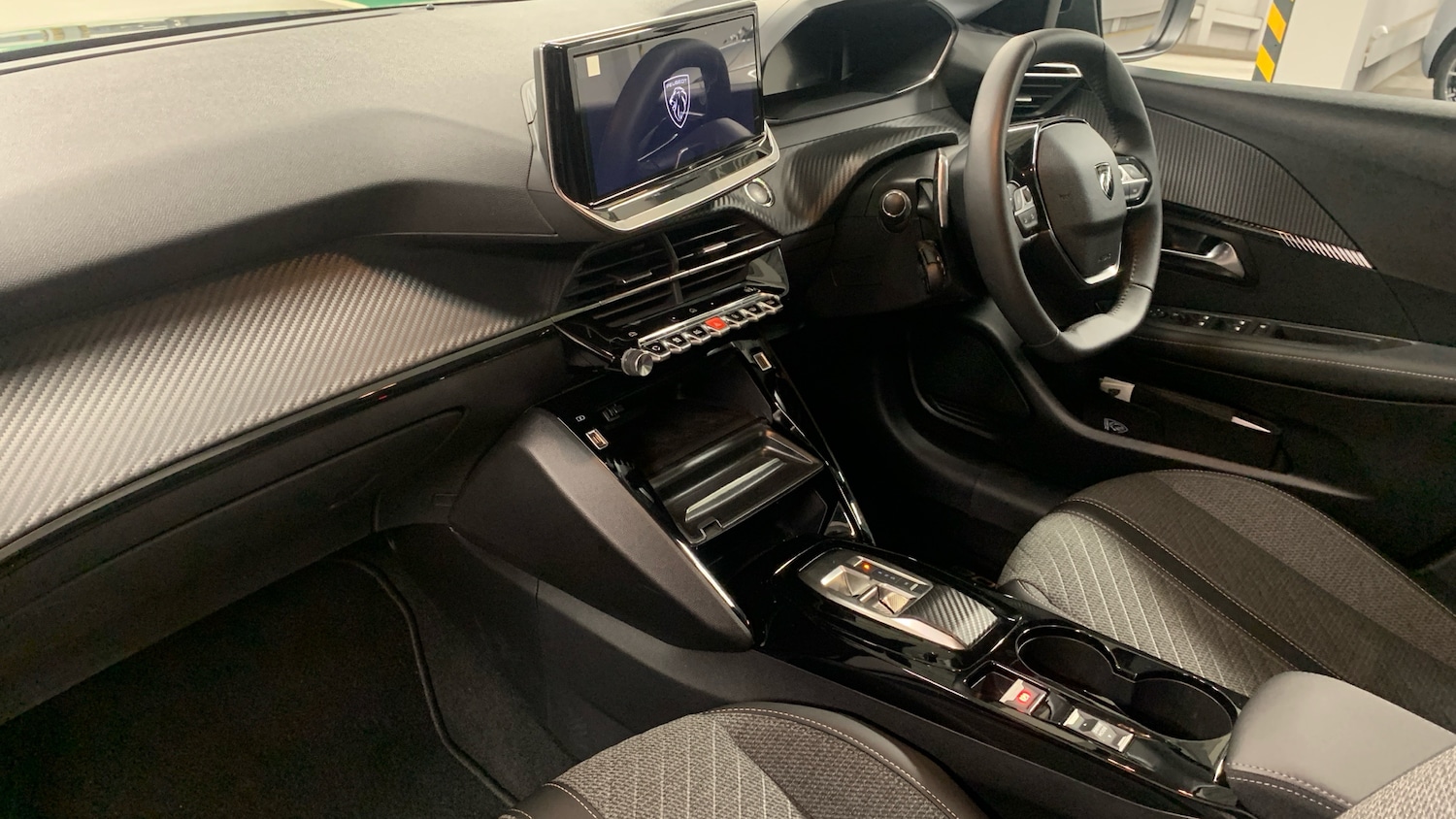 Used Peugeot 208 2024 for sale - 76608971: Photo 12