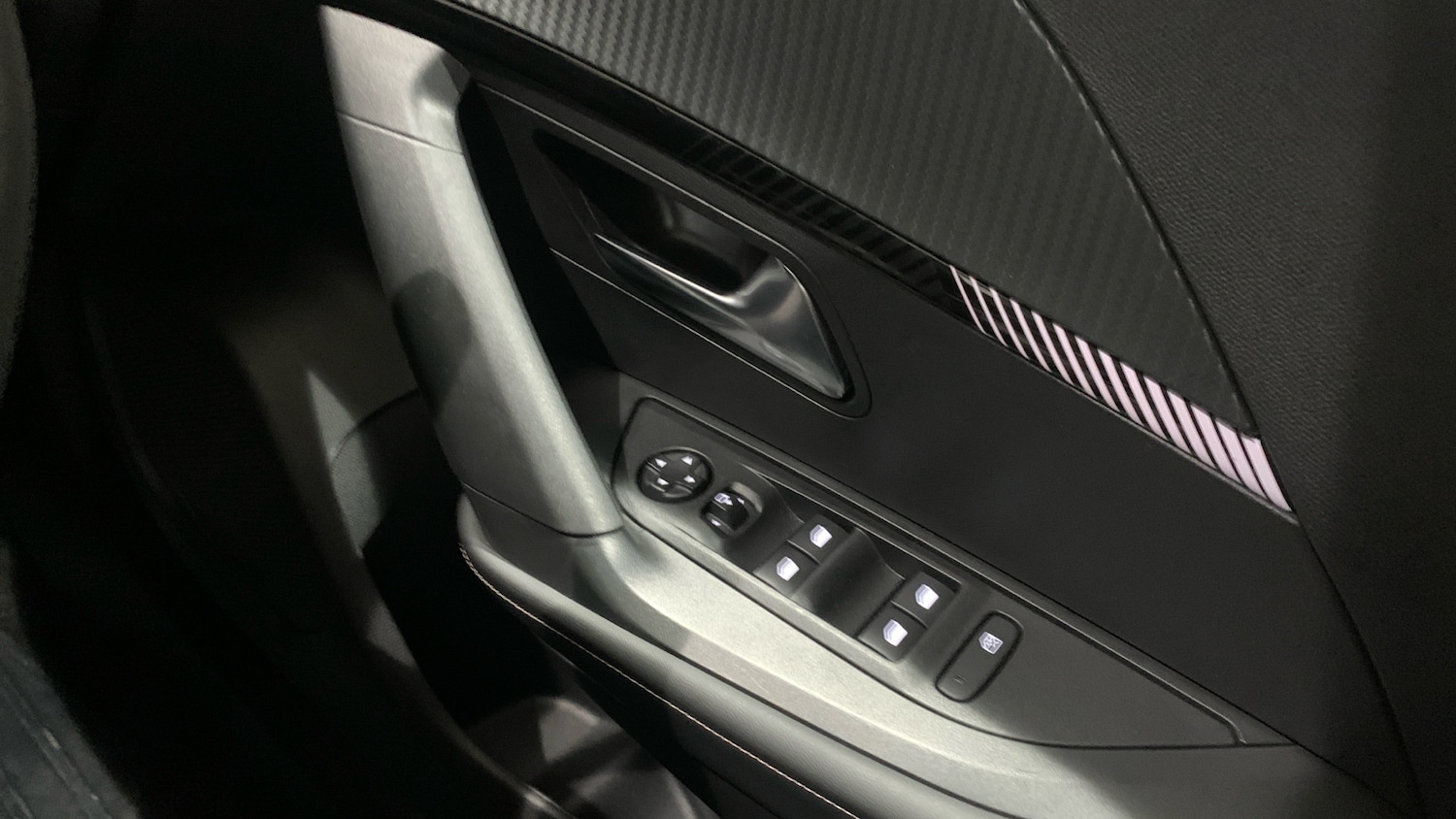 Used Peugeot 2008 2025 for sale - 76634736: Photo 23