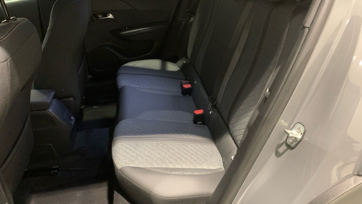 Used Peugeot 2008 2025 for sale - 76634736: Photo 39